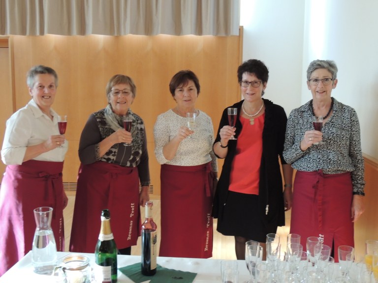 Elfriede, Helga, Silvia, Bernadette und Maria bei der WF vom Bresnertreff