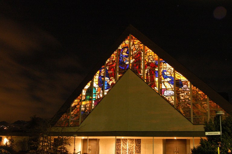 Kirchenfenster der St. Josef-Kirche